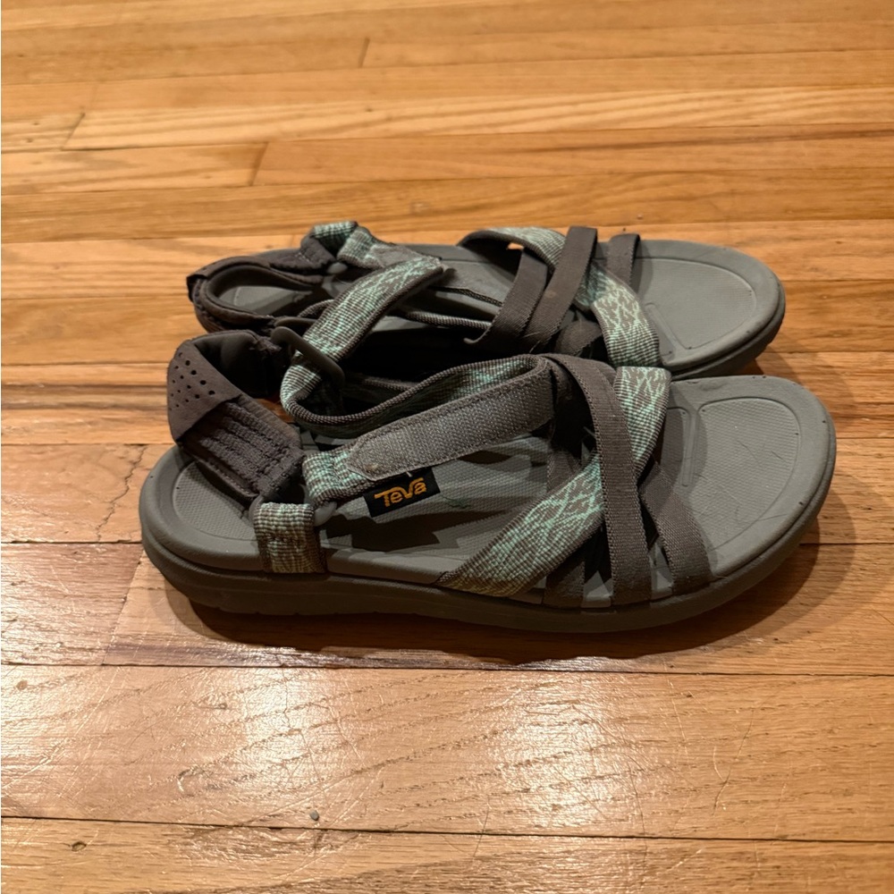 Teva Women’s Sandals – Gray & Mint Strap – Women’s Size 6